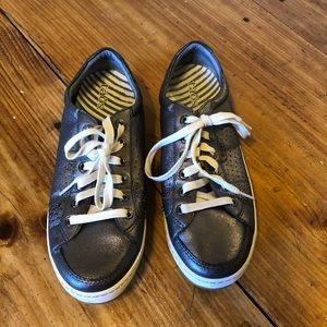 Taos Freedom Sneaker